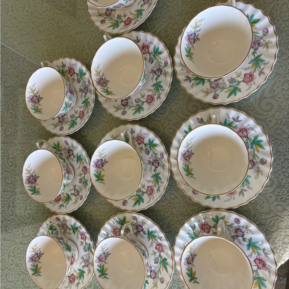 Royal Doulton White and Green Dinnerware Set with Floral Design